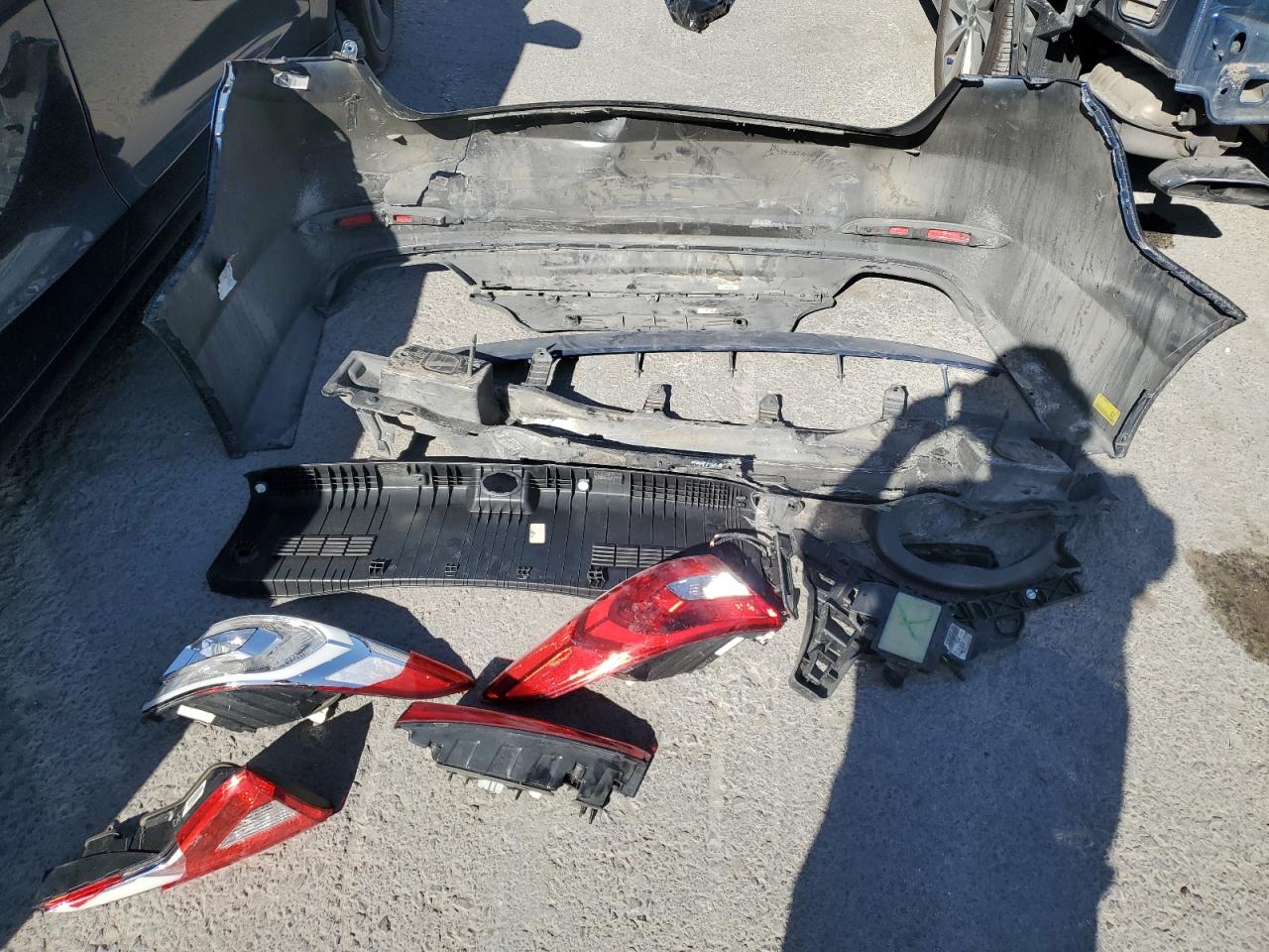 2015 Hyundai Sonata VIN 5NPE34AF6FH189126 Copart auction photo, rear end damage thumbnail 12