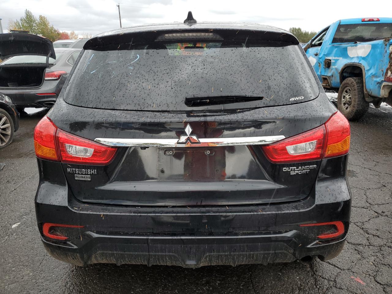 2018 Mitsubishi Outlander VIN JA4AR3AU3JZ021123 Copart auction photo, front end damage thumbnail 6