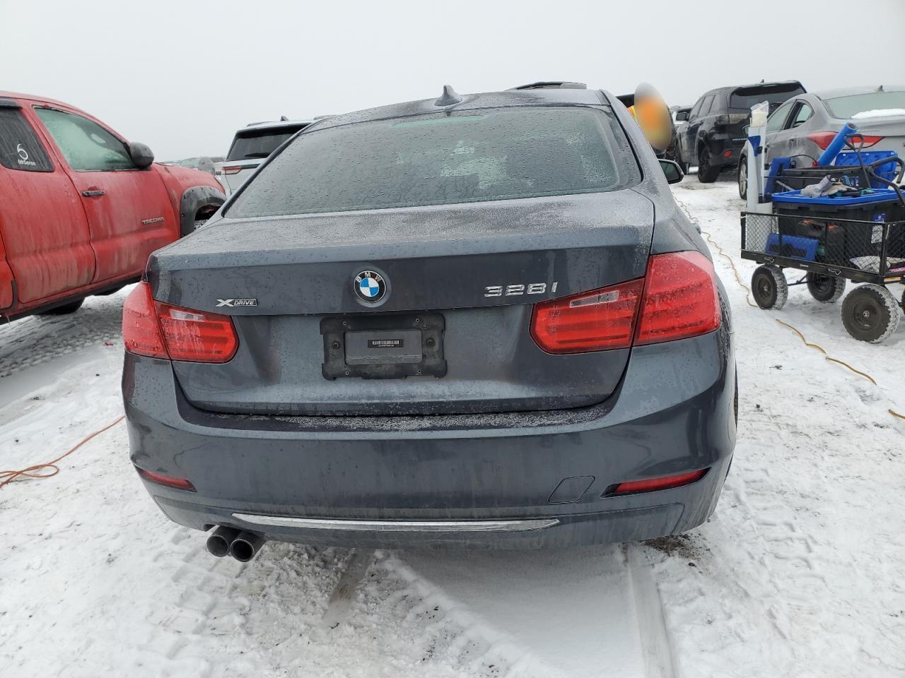 2013 BMW 3er VIN WBA3B3C57DJ811484 Copart auction photo, undercarriage damage thumbnail 6