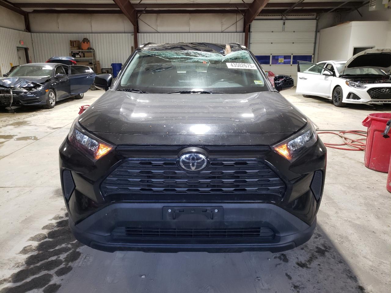 2020 Toyota RAV 4 VIN 2T3F1RFVXLW112643 Copart auction photo, front end / top/roof damage thumbnail 5