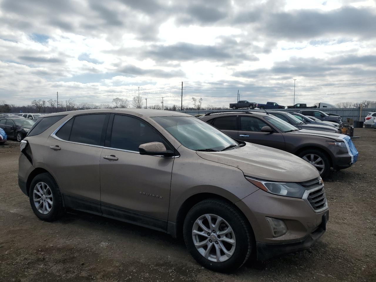 2018 Chevrolet Equinox VIN 2GNAXSEV5J6329633 Copart auction photo, all over damage thumbnail 4