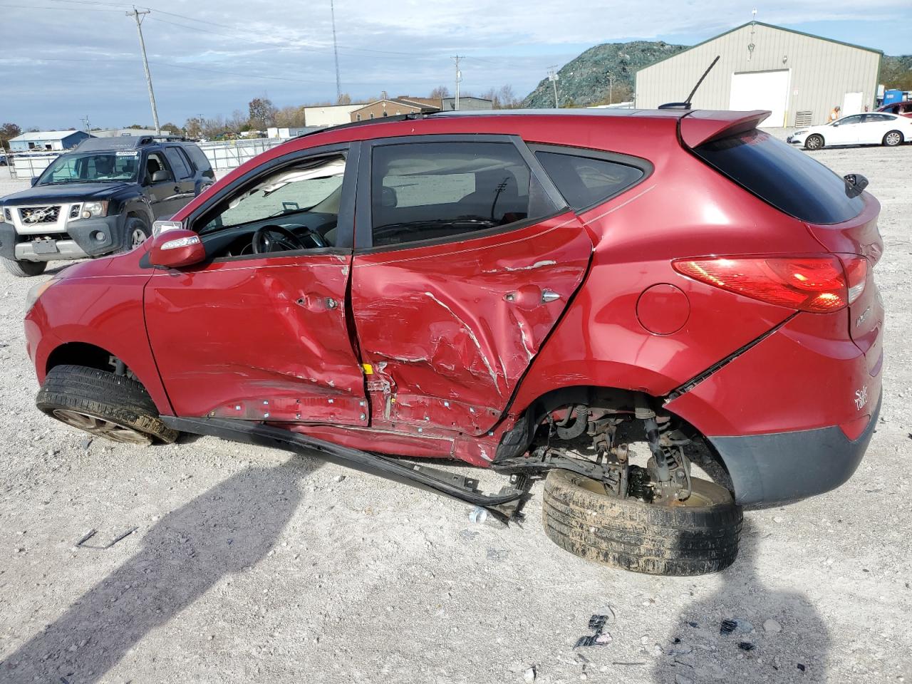 2011 Hyundai Tucson VIN KM8JUCAC4BU294786 Copart auction photo, all over damage thumbnail 2