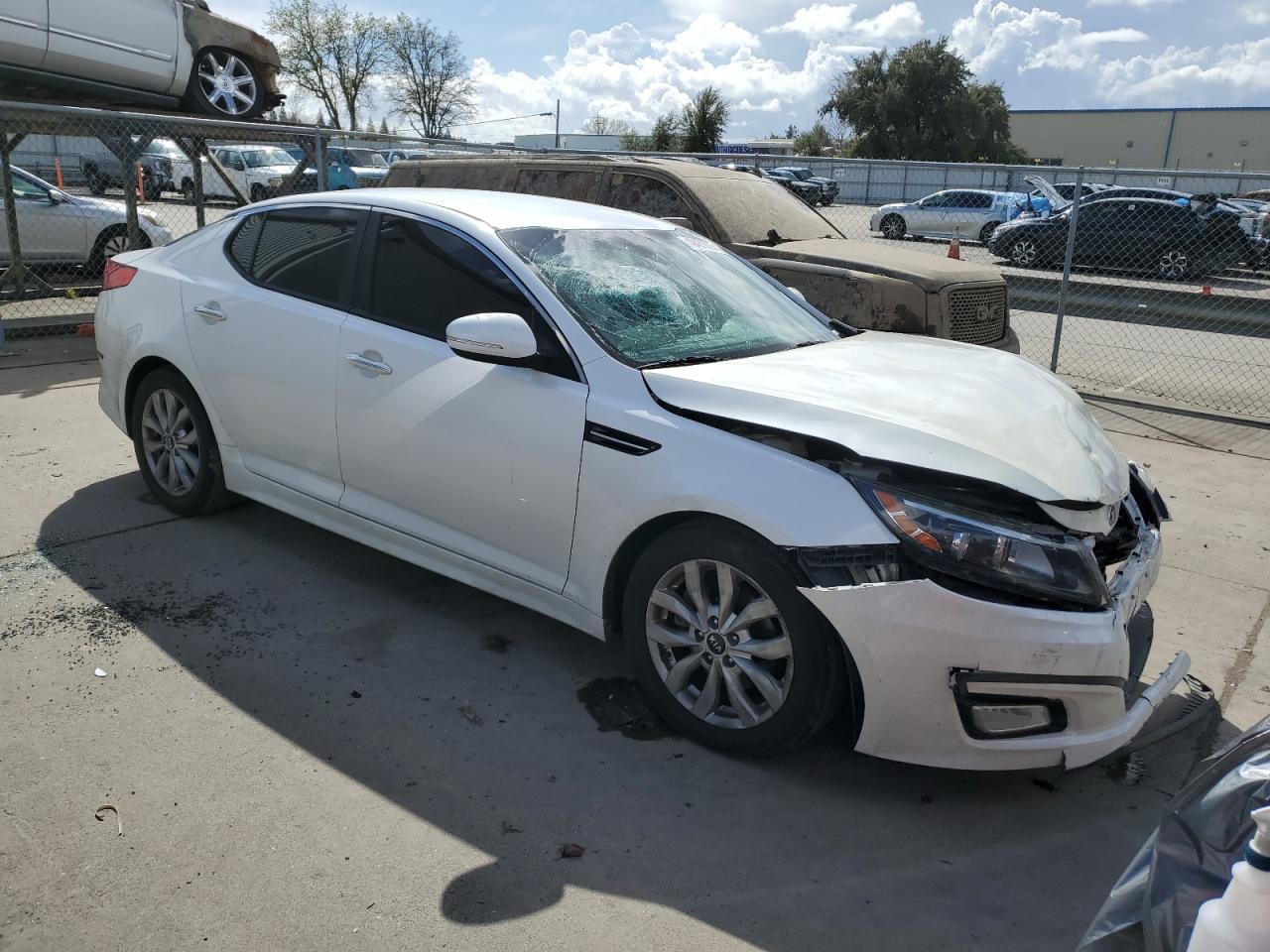 2015 KIA Optima VIN KNAGM4A78F5615930 Copart auction photo, front end damage thumbnail 4