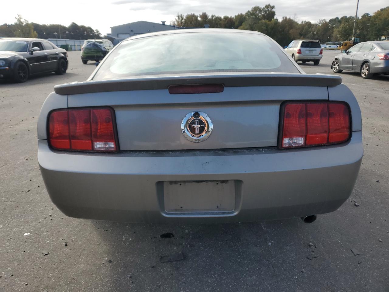 2009 Ford Mustang VIN 1ZVHT80N695137879 Copart auction photo, front end / undercarriage damage thumbnail 6