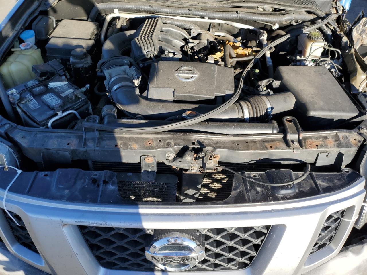 2015 Nissan XTerra VIN 5N1AN0NW8FN663312 Copart auction photo, front end / side damage thumbnail 14