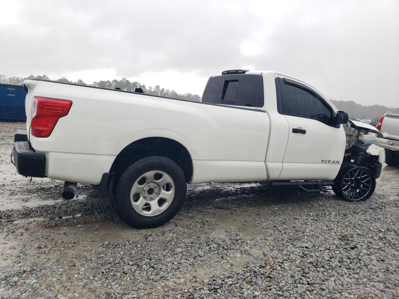 2017 Nissan Titan VIN 1N6AA1R75HN531651 Copart auction photo, front end / undercarriage damage thumbnail 3