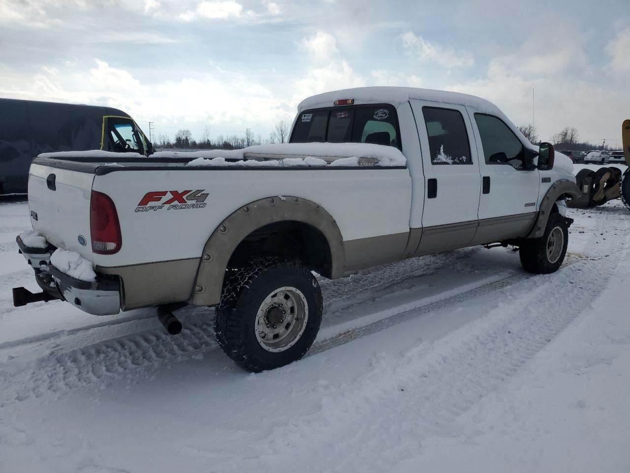2004 Ford F250 VIN 1FTNW21P44EC39183 Copart auction photo, front end damage thumbnail 3