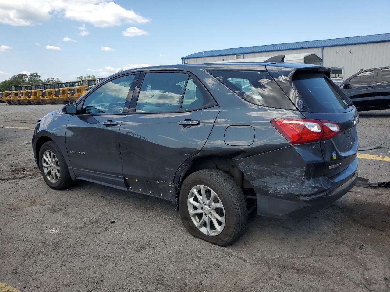2018 Chevrolet Equinox VIN 2GNAXREV3J6333978 Copart auction photo, rear end / side damage thumbnail 2