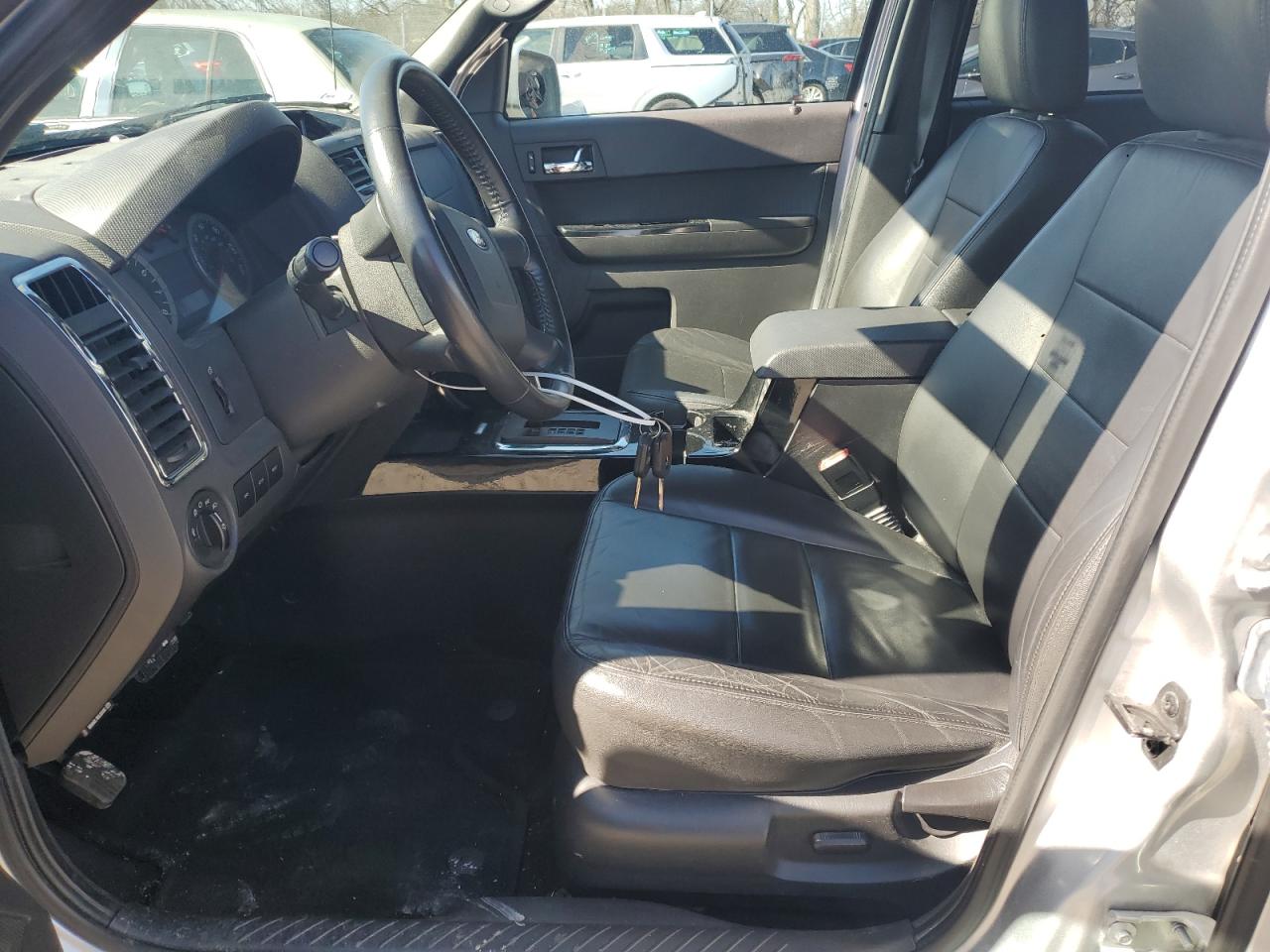 2011 Ford Escape VIN 1FMCU0EG8BKB85022 Copart auction photo, side / minor dent/scratches damage thumbnail 7