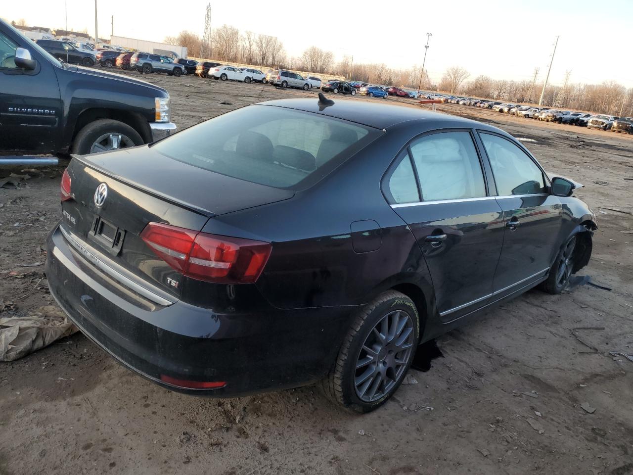 2018 Volkswagen Jetta VIN 3VWL17AJ5JM211927 Copart auction photo, front end damage thumbnail 3