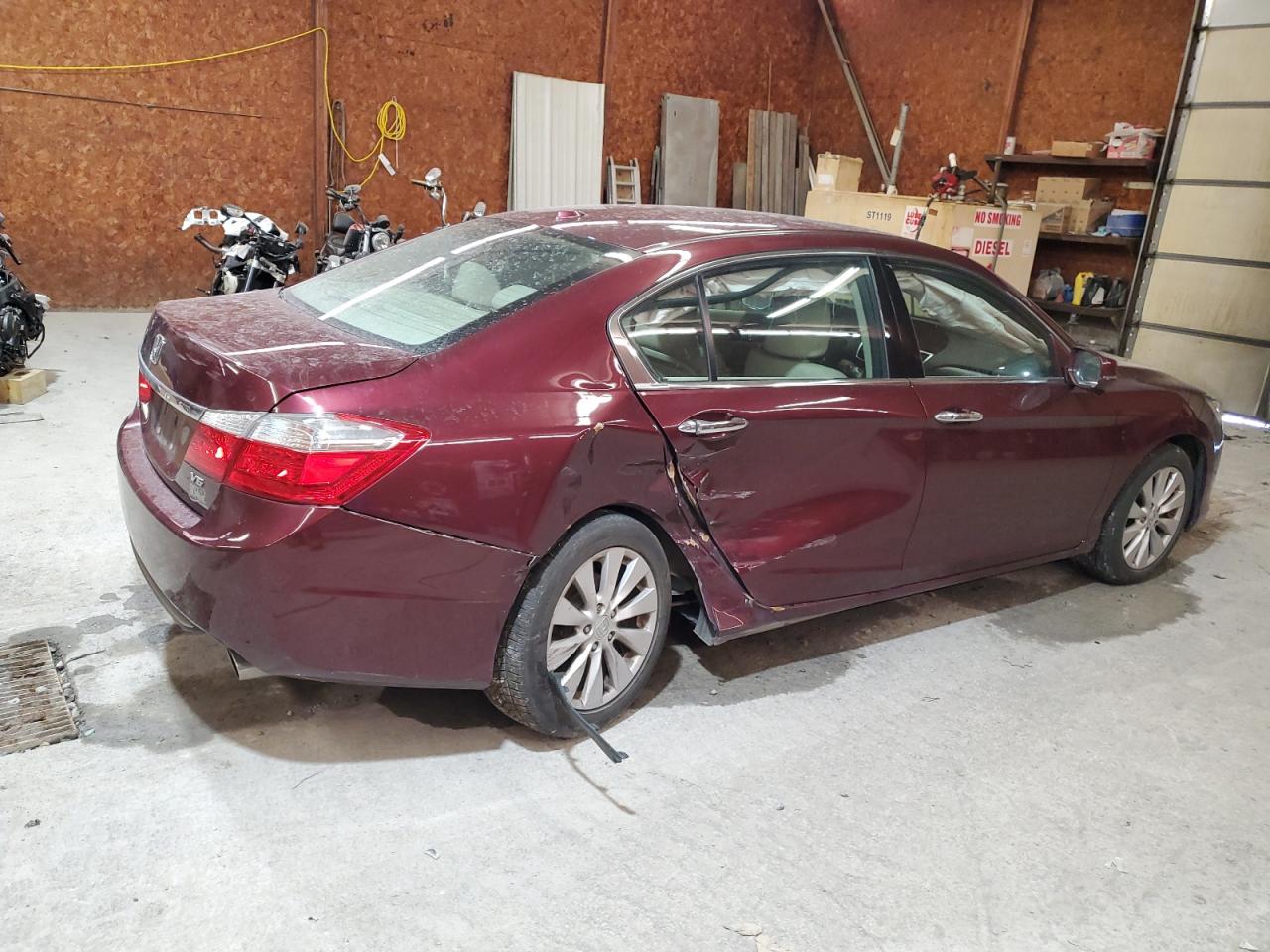 2014 Honda Accord VIN 1HGCR3F8XEA031177 Copart auction photo, side / rear end damage thumbnail 3