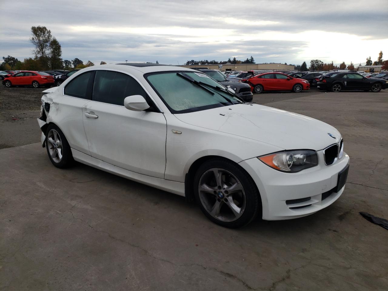2011 BMW 1er VIN WBAUP9C51BVL89887 Copart auction photo, rear end damage thumbnail 4