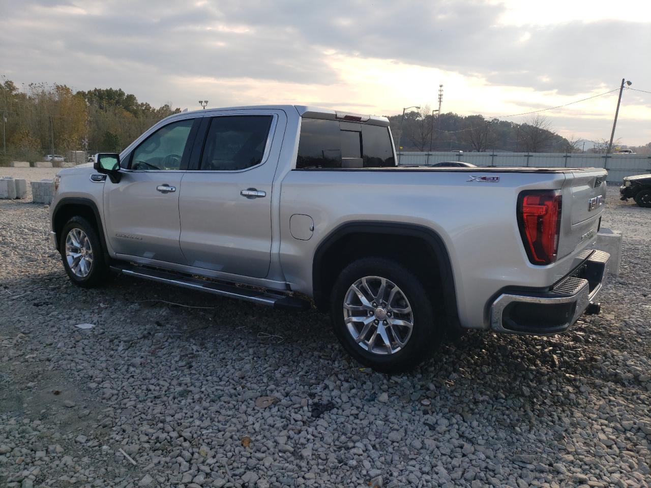 2020 GMC Sierra VIN 3GTU9DED5LG159073 Copart auction photo, front end damage thumbnail 2