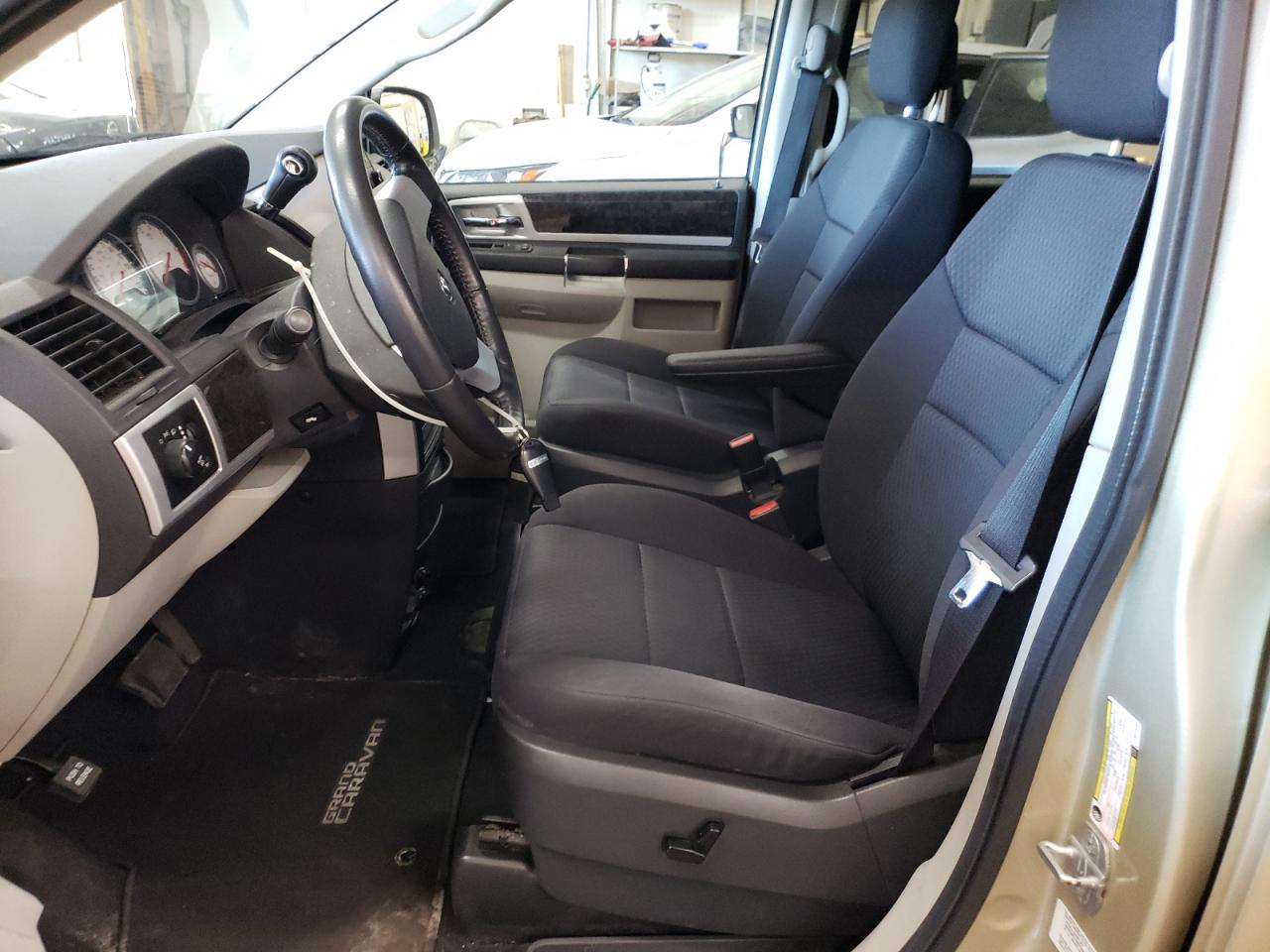 2010 Dodge Caravan VIN 2D4RN5D19AR446585 Copart auction photo, front end damage thumbnail 7