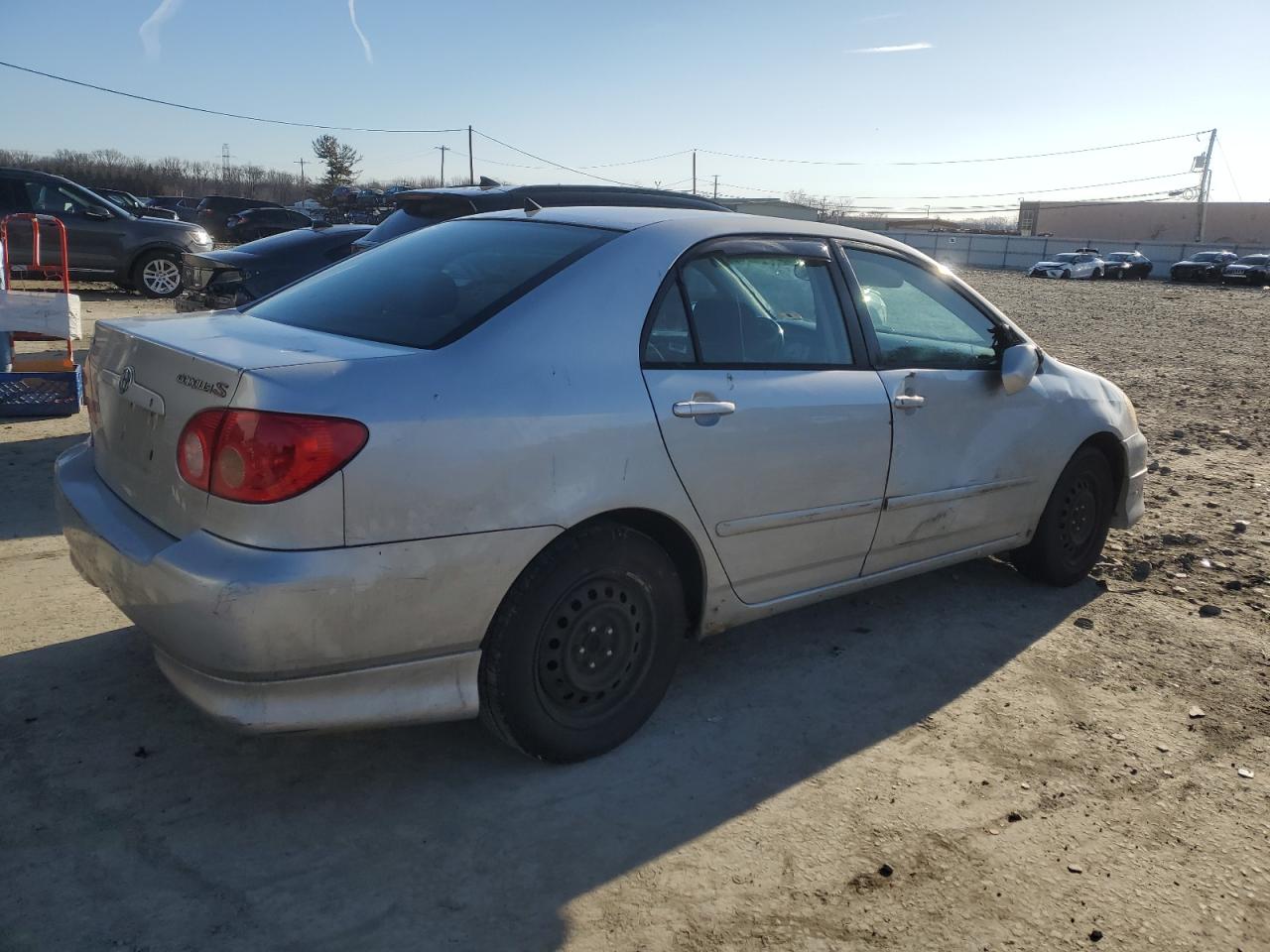 2006 Toyota Corolla VIN 2T1BR32E06C701015 Copart auction photo, front end / side damage thumbnail 3