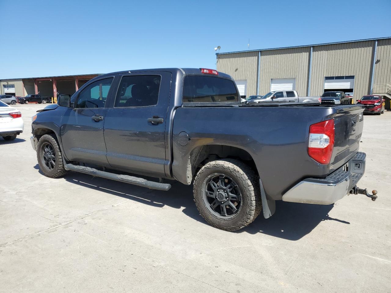 2017 Toyota Tundra VIN 5TFEW5F18HX220426 Copart auction photo, front end damage thumbnail 2