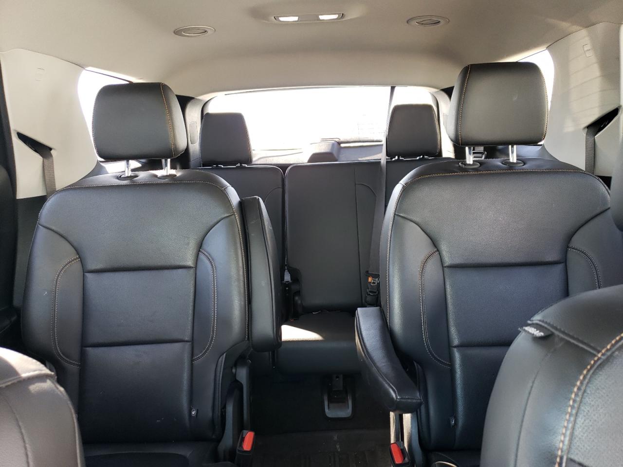 2019 Chevrolet Traverse VIN 1GNEVKKW9KJ222237 Copart auction photo, rear end / minor dent/scratches damage thumbnail 10