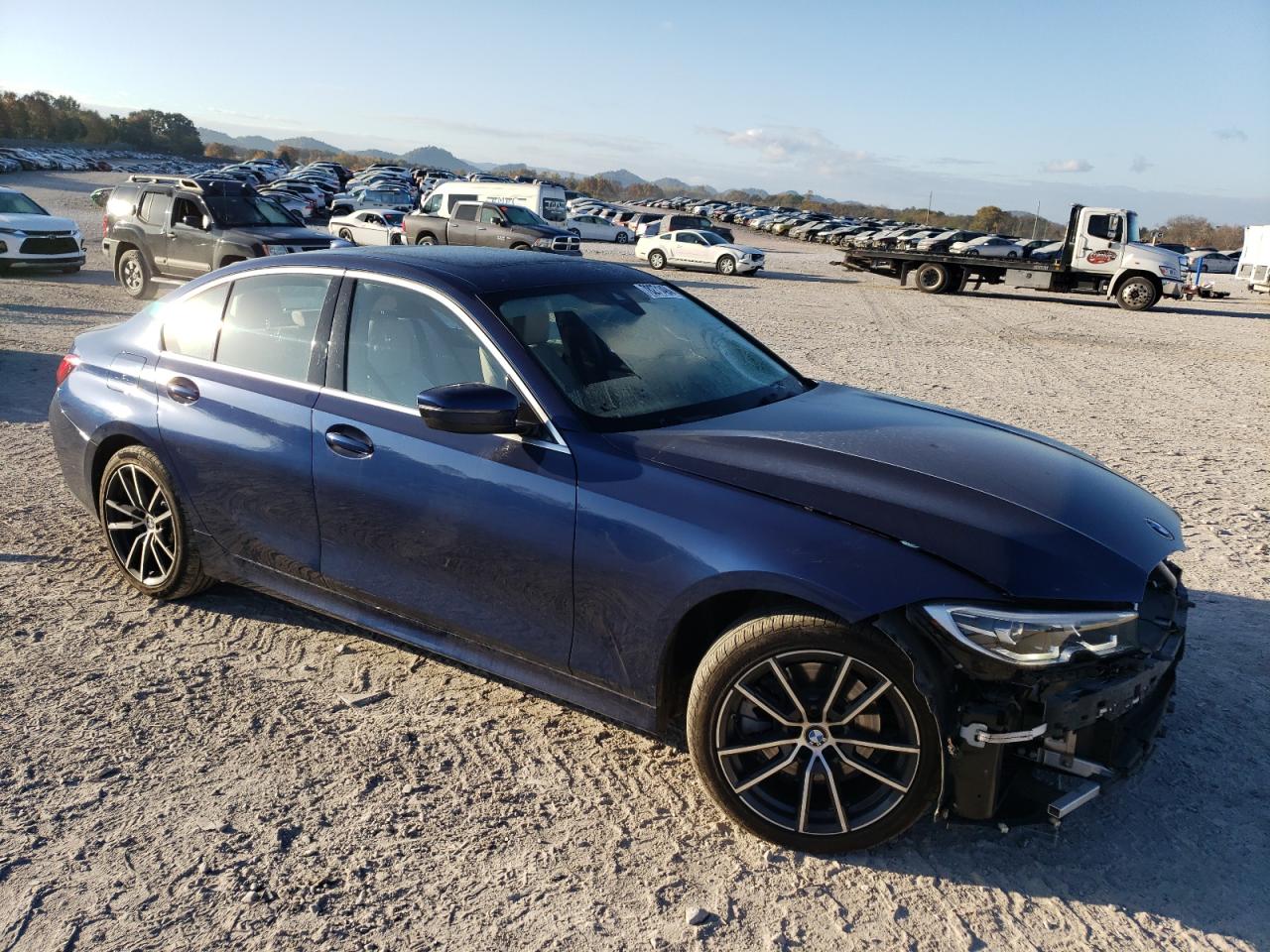 2019 BMW 3er VIN WBA5R1C54KAK07400 Copart auction photo, front end / side damage thumbnail 4