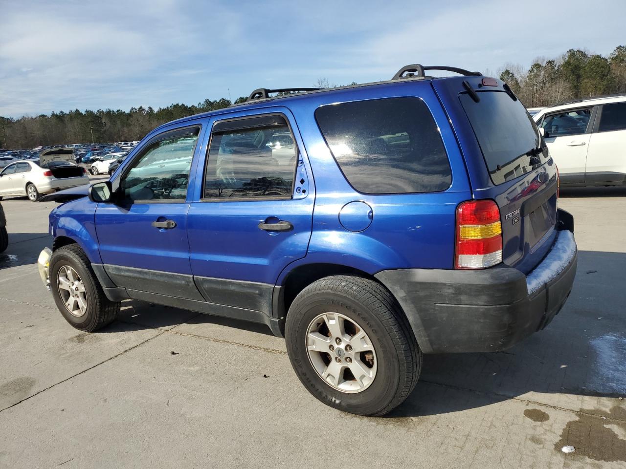 2005 Ford Escape VIN 1FMYU93115KA12424 Copart auction photo, front end damage thumbnail 2
