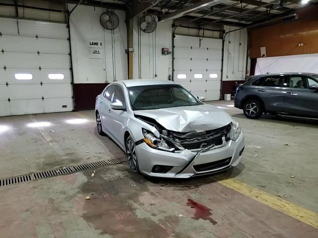 2017 Nissan Altima VIN 1N4AL3AP7HC162149 Copart auction photo, front end / minor dent/scratches damage thumbnail 13