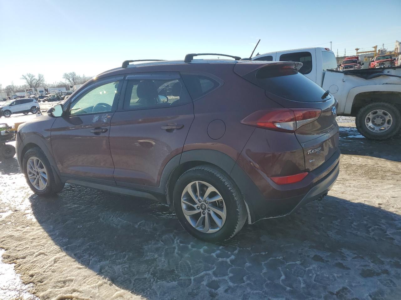 2016 Hyundai Tucson VIN KM8J33A29GU138440 Copart auction photo, normal wear / all over damage thumbnail 2