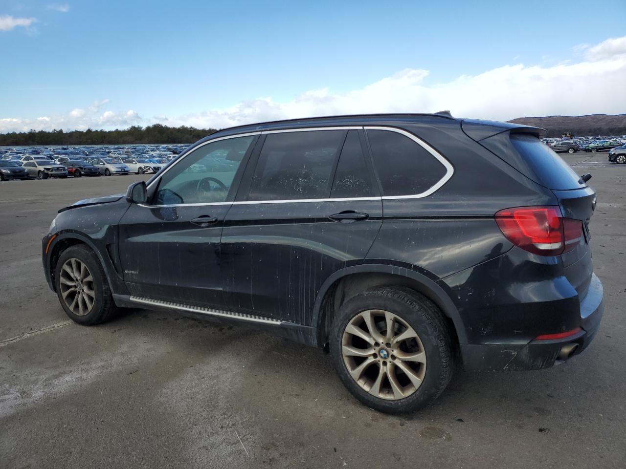 2016 BMW X5 VIN 5UXKR0C53G0S92855 Copart auction photo, front end / minor dent/scratches damage thumbnail 2