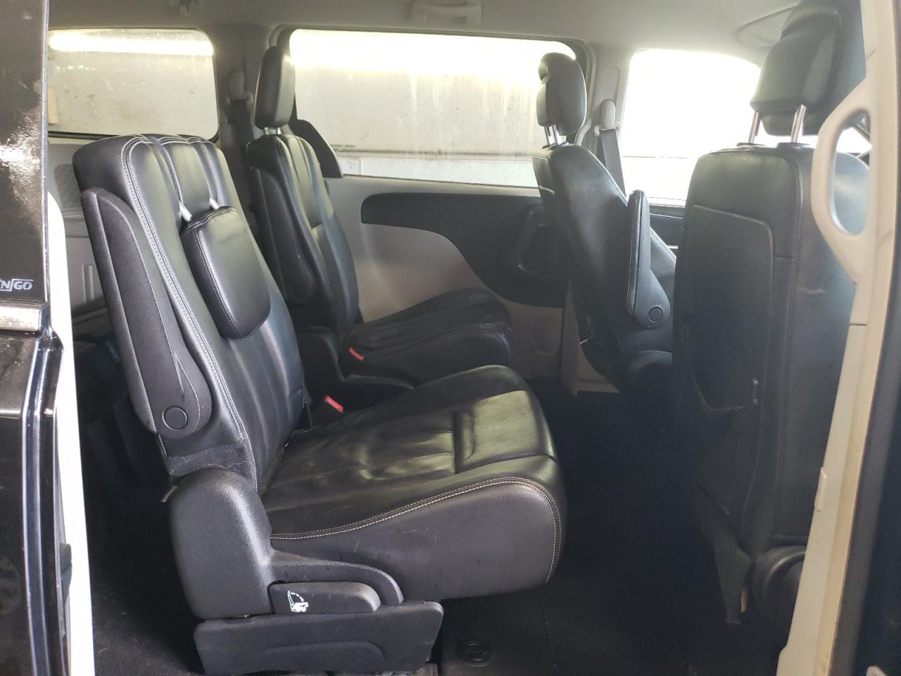 2013 Chrysler Town & Country VIN 2C4RC1BG7DR691098 Copart auction photo, front end damage thumbnail 11