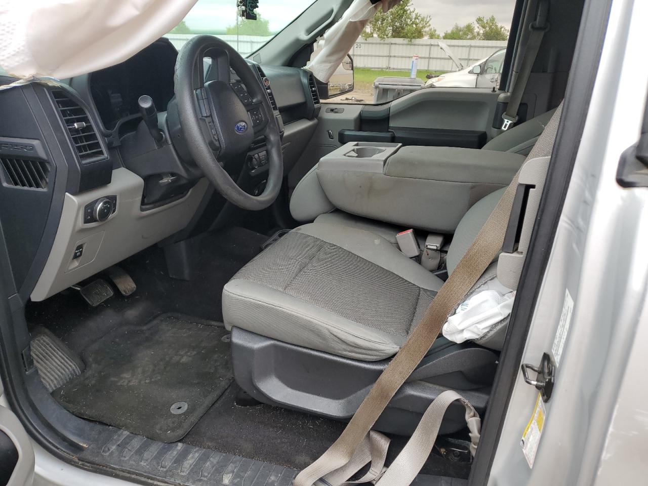 2017 Ford F-150 VIN 1FTEX1C86HKD96993 Copart auction photo, side / minor dent/scratches damage thumbnail 7