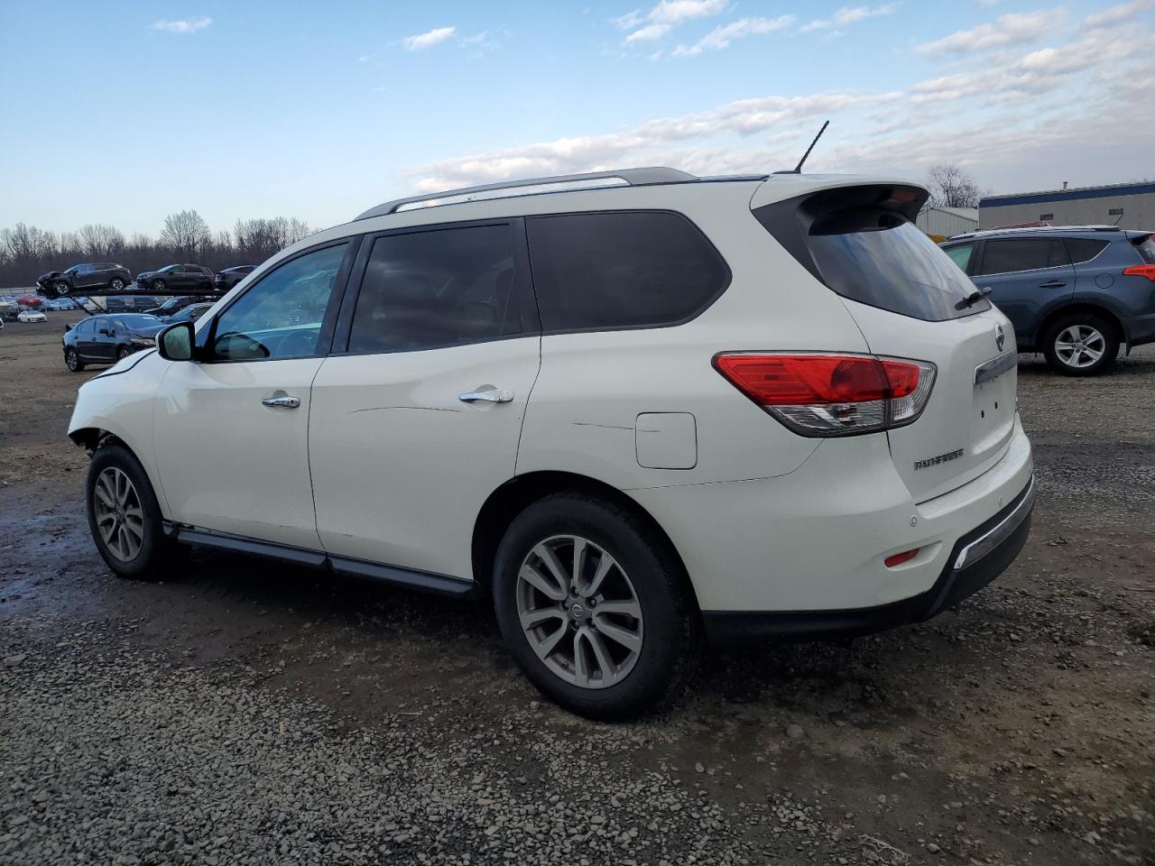 2016 Nissan Pathfinder VIN 5N1AR2MM7GC603762 Copart auction photo, front end damage thumbnail 2