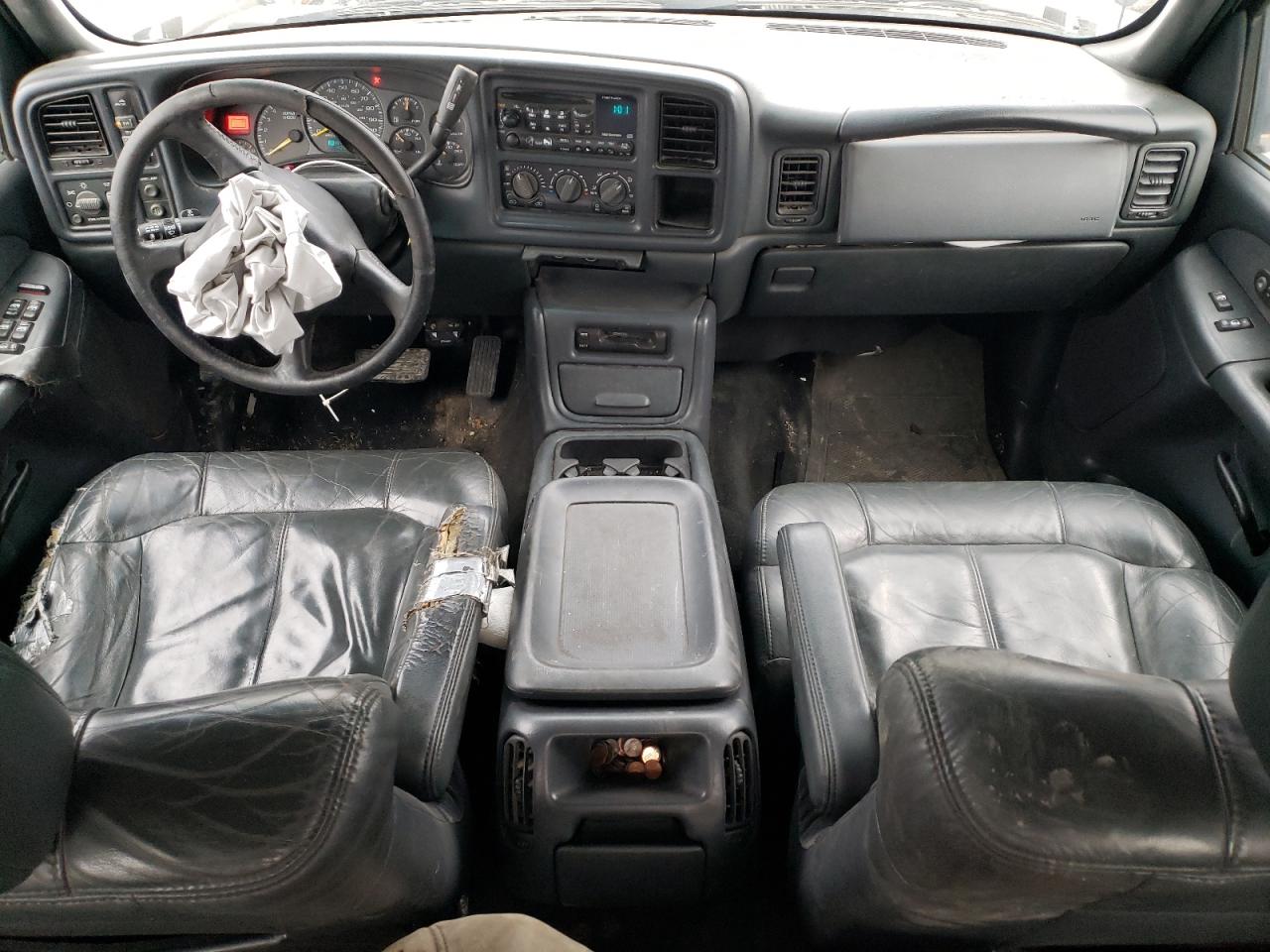 2001 Chevrolet Silverado VIN 1GCJK33G81F166788 Copart auction photo, front end / mechanical damage thumbnail 8