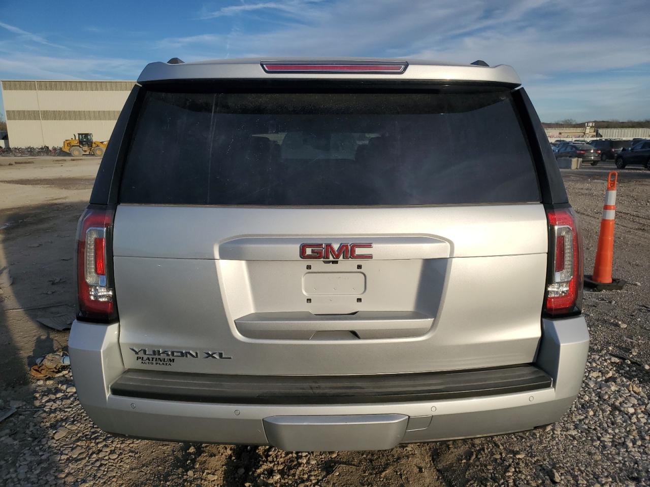 2016 GMC Yukon VIN 1GKS2GKC1GR198214 Copart auction photo, top/roof damage thumbnail 6