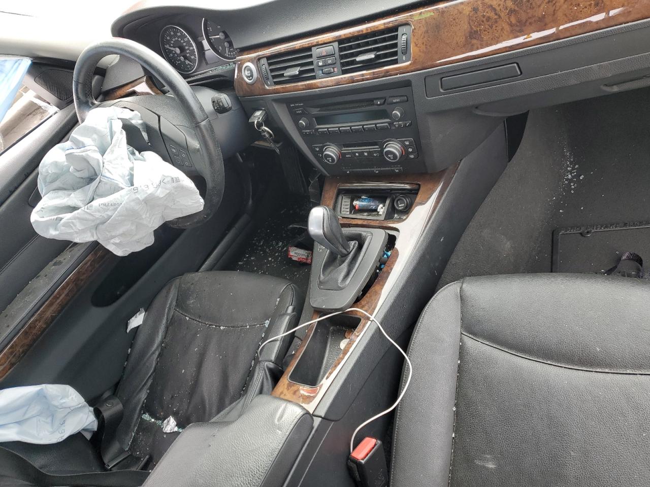 2007 BMW 3er VIN WBAVC73537KP34611 Copart auction photo, all over damage thumbnail 8