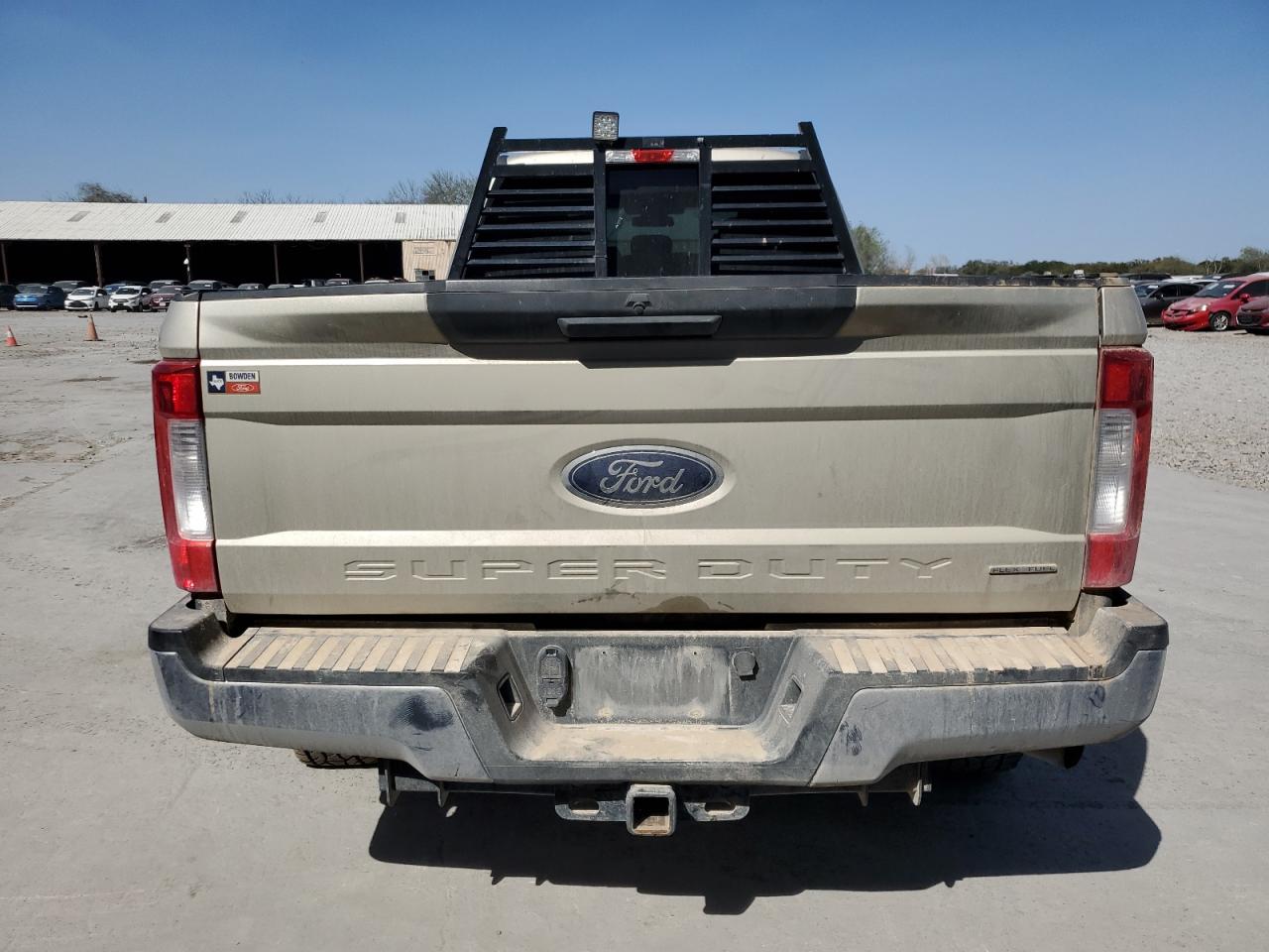 2018 Ford F250 VIN 1FT7X2A68JEC47165 Copart auction photo, rear end / minor dent/scratches damage thumbnail 6
