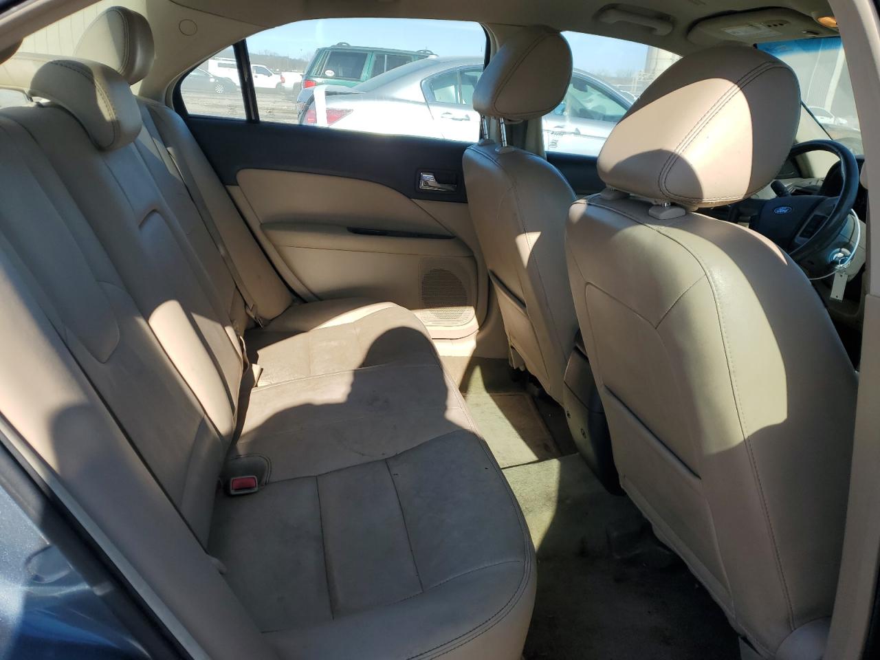 2011 Ford Fusion VIN 3FAHP0JA6BR105821 Copart auction photo, front end damage thumbnail 10