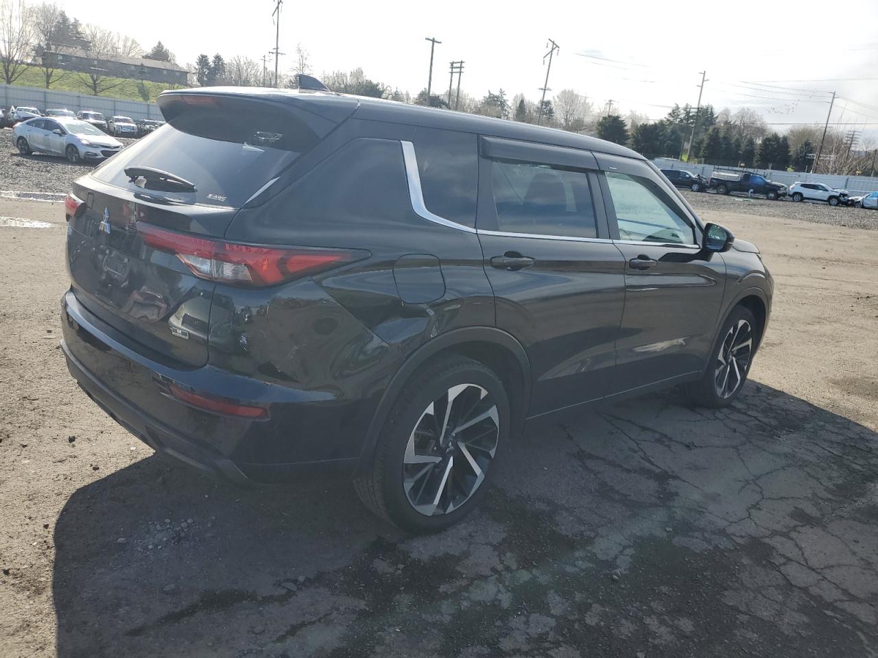 2023 Mitsubishi Outlander VIN JA4J4UA85PZ027456 Copart auction photo, side / rear end damage thumbnail 3