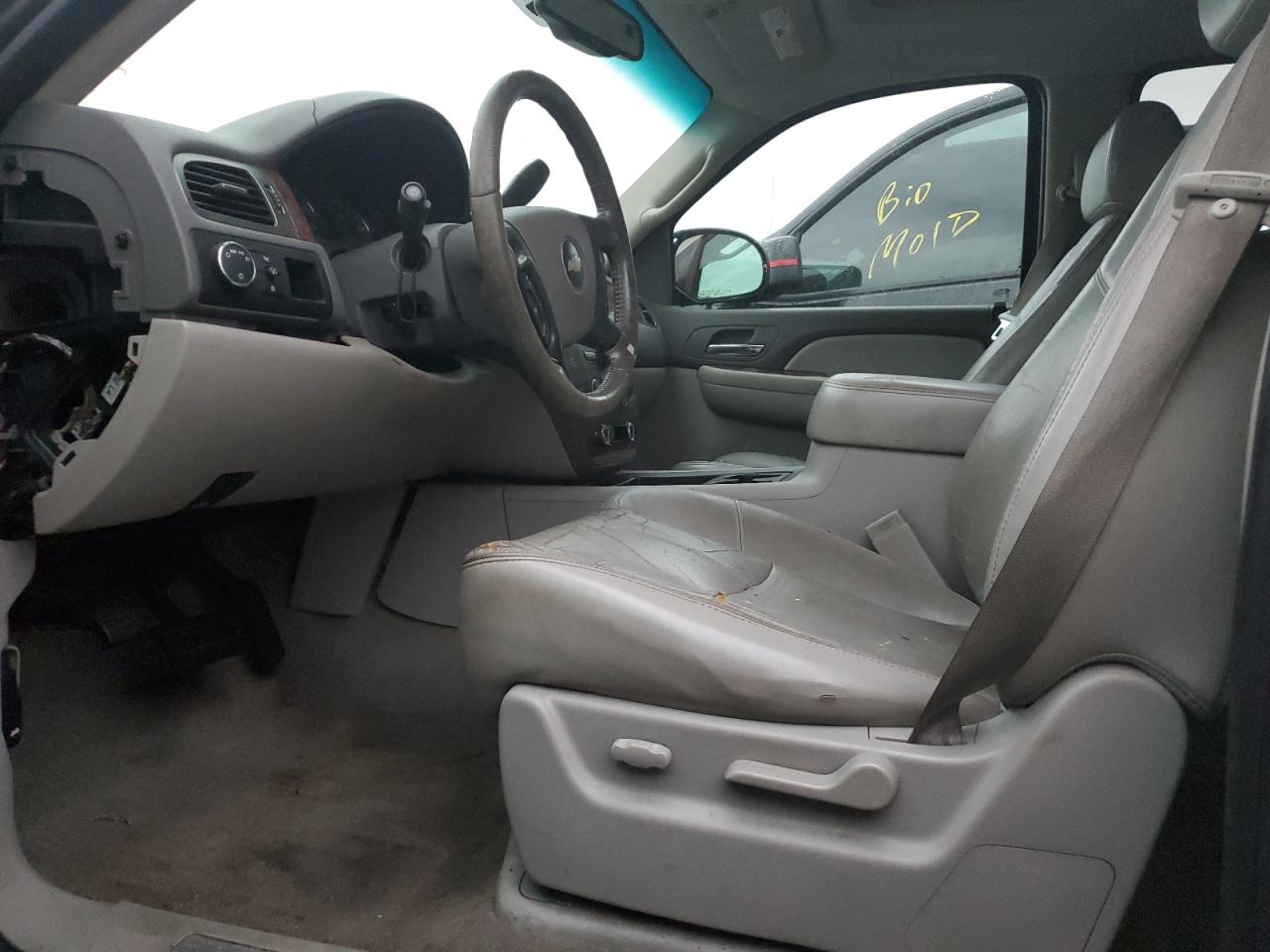 2007 Chevrolet Suburban VIN 1GNFC16J17R277745 Copart auction photo, water/flood damage thumbnail 7