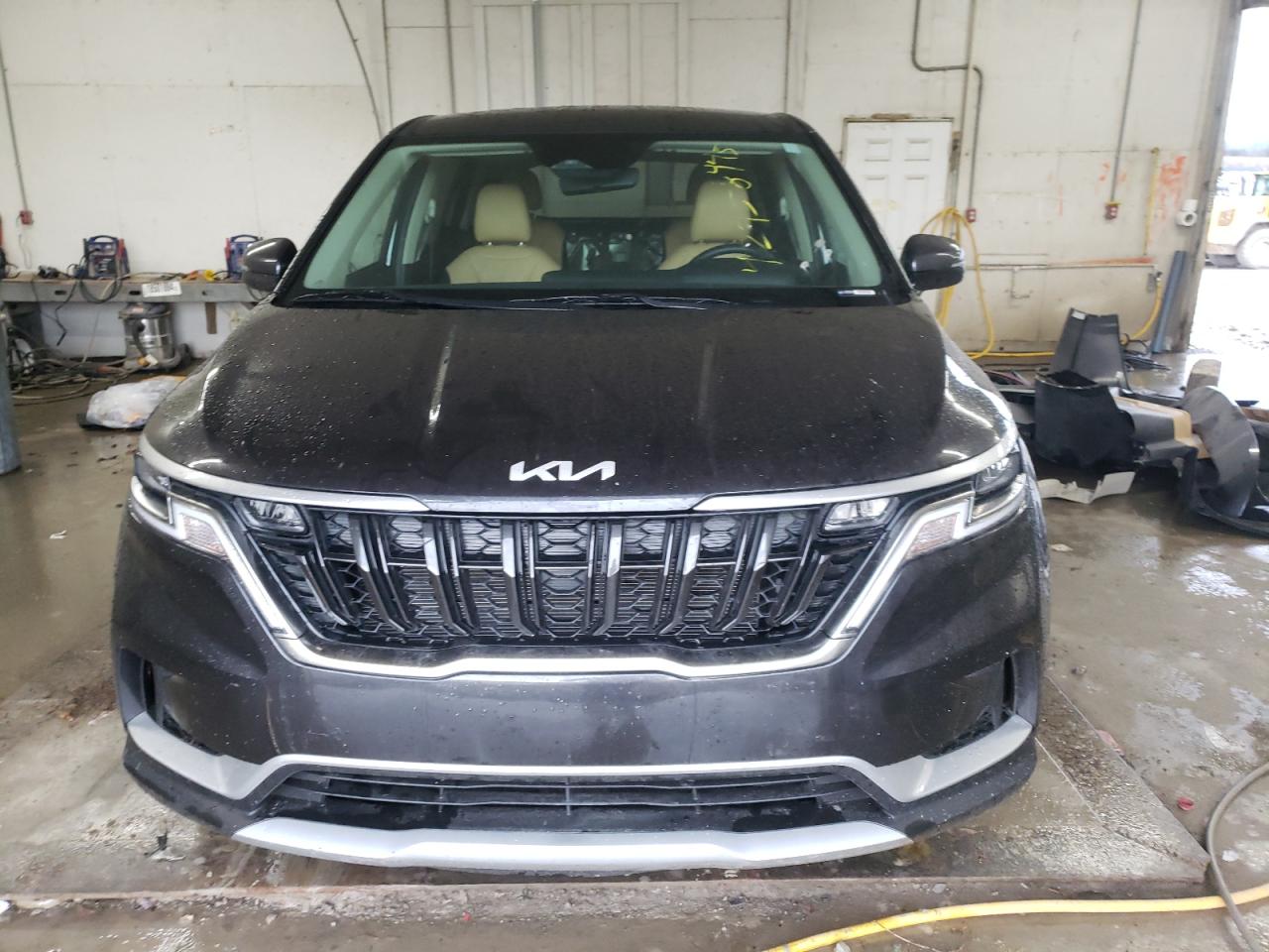 2024 KIA Carnival VIN KNDNB4H38R6422744 Copart auction photo, rear end damage thumbnail 5