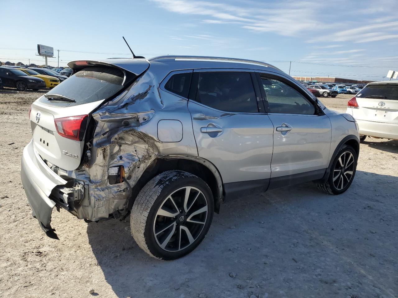 2018 Nissan Rogue VIN JN1BJ1CR6JW205300 Copart auction photo, rear end / side damage thumbnail 3