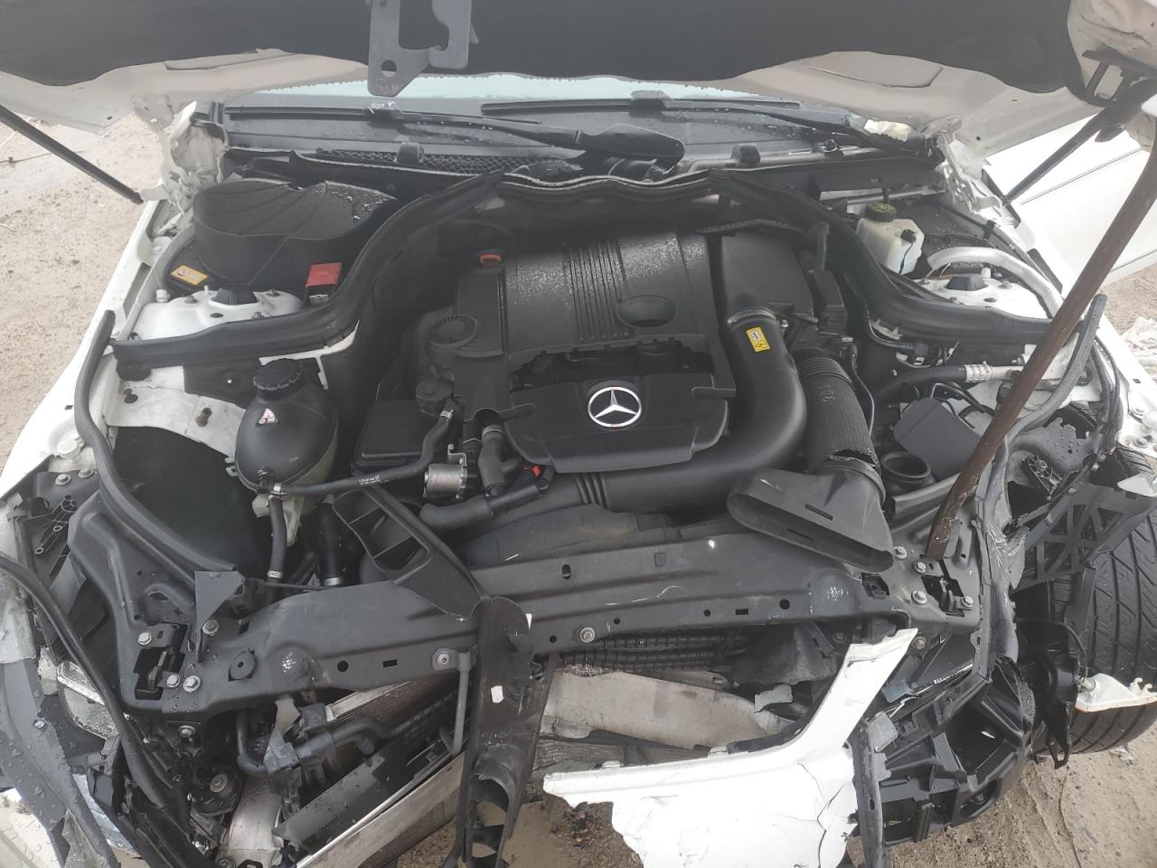 2014 Mercedes-Benz C-klasse VIN WDDGF4HB7ER311007 Copart auction photo, front end damage thumbnail 11