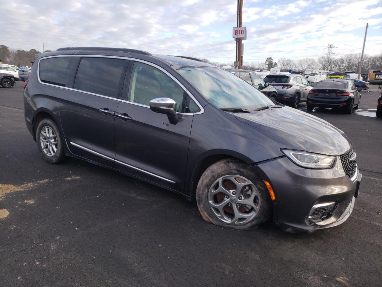 2022 Chrysler Pacifica VIN 2C4RC1GG6NR152899 Copart auction photo, front end damage thumbnail 4