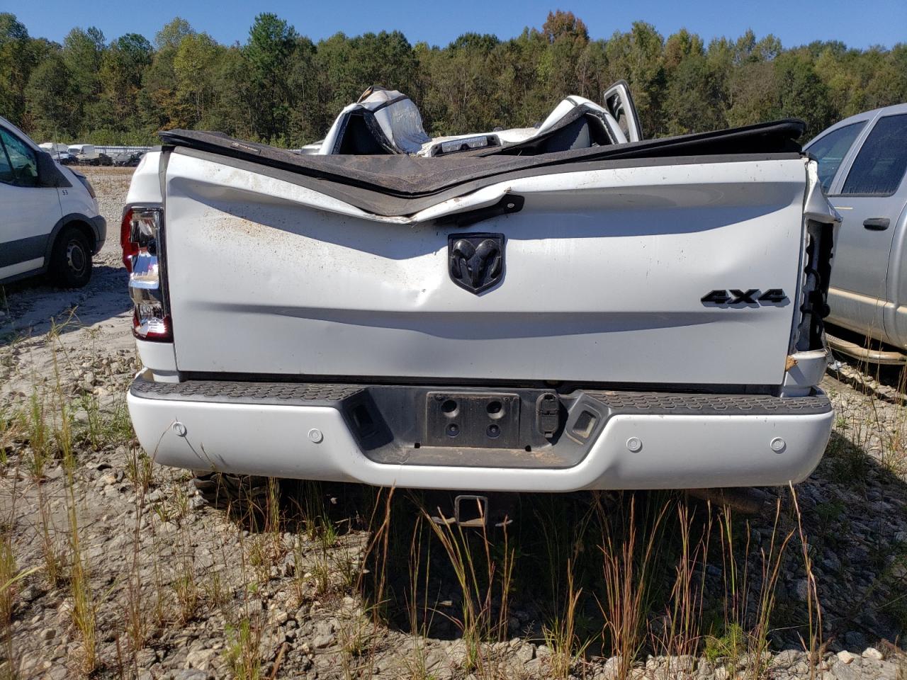 2017 RAM 2500 VIN 3C6UR5MJ9HG581228 Copart auction photo, top/roof damage thumbnail 6