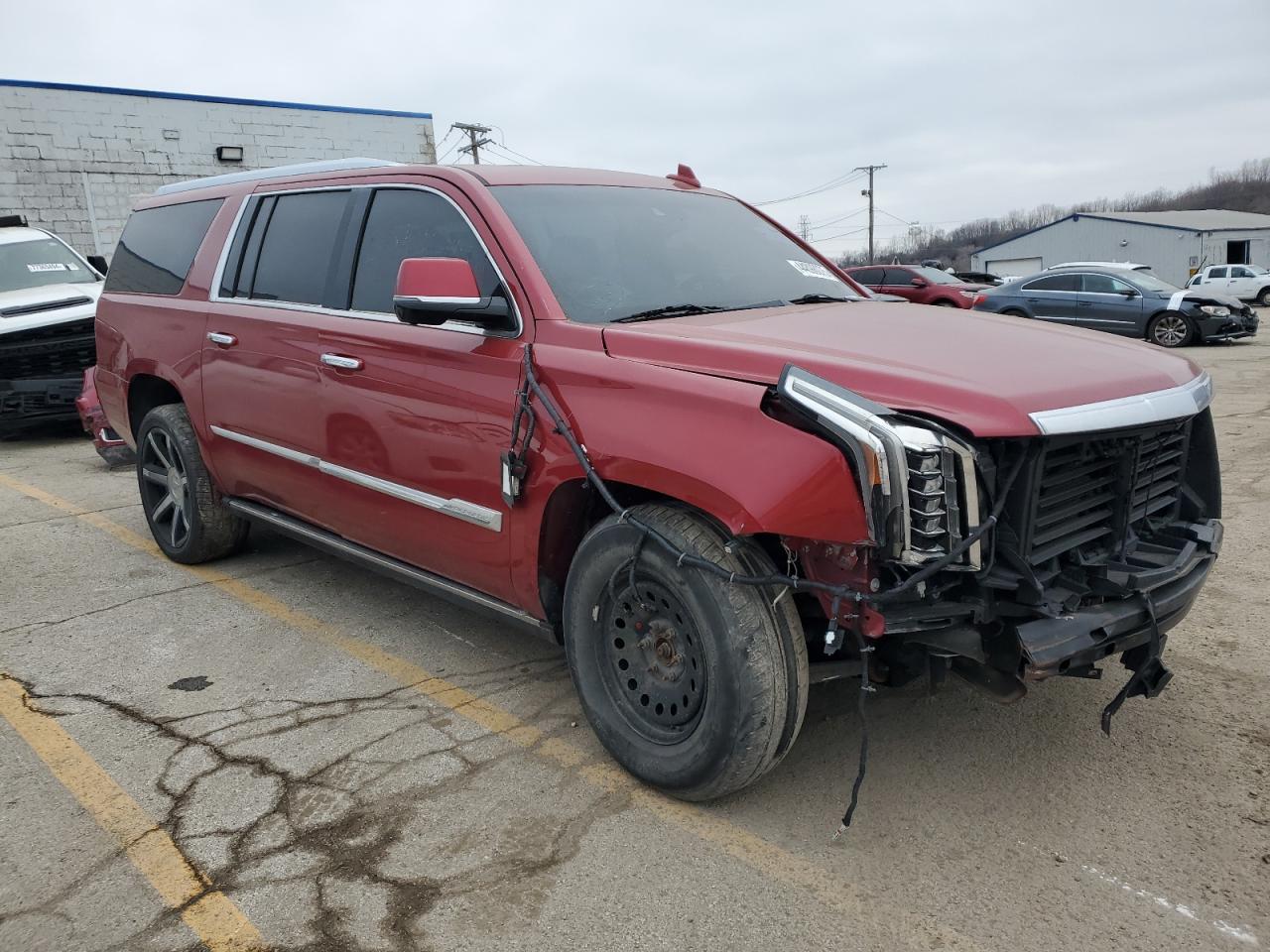 2015 Cadillac Escalade VIN 1GYS4TKJ8FR563199 Copart auction photo, all over / front end damage thumbnail 4