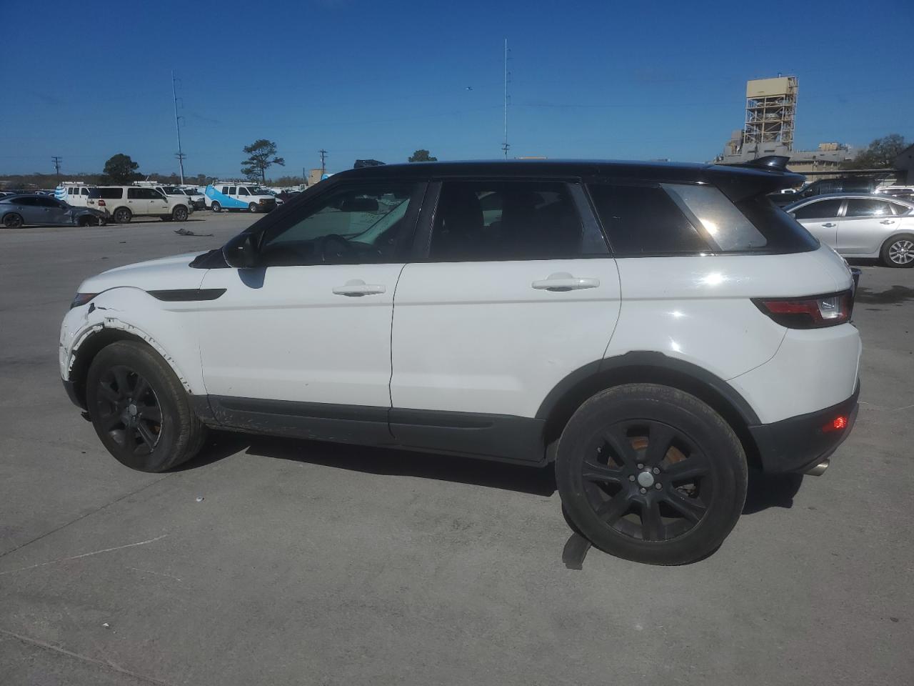2018 Land Rover Range Rover VIN SALVP2RX8JH267590 Copart auction photo, front end damage thumbnail 2