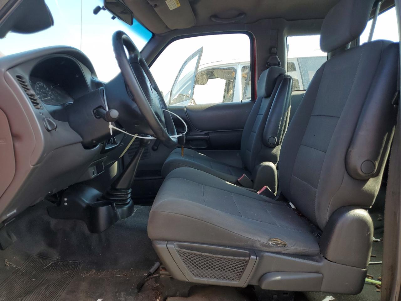 2001 Ford Ranger VIN 1FTYR14D41PB67367 Copart auction photo, rear end damage thumbnail 7