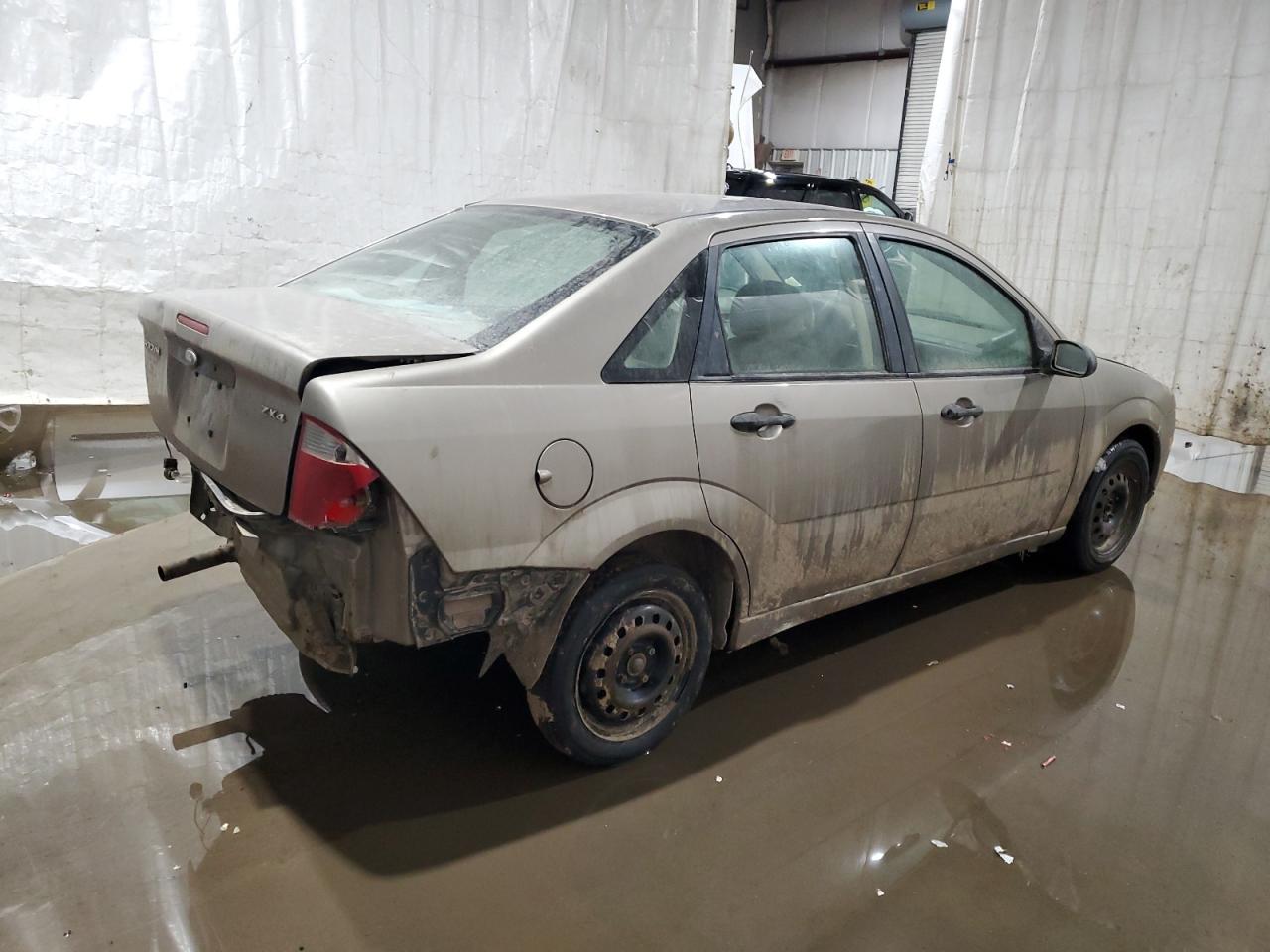 2005 Ford Focus VIN 1FAFP34N55W217776 Copart auction photo, rear end damage thumbnail 3