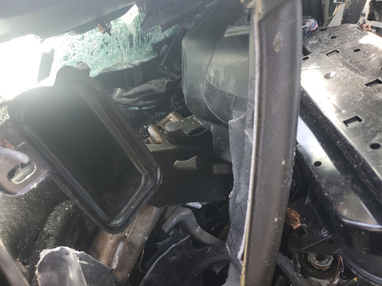 2017 GMC Sierra VIN 1GTV2MEC0HZ161417 Copart auction photo, front end / side damage thumbnail 9