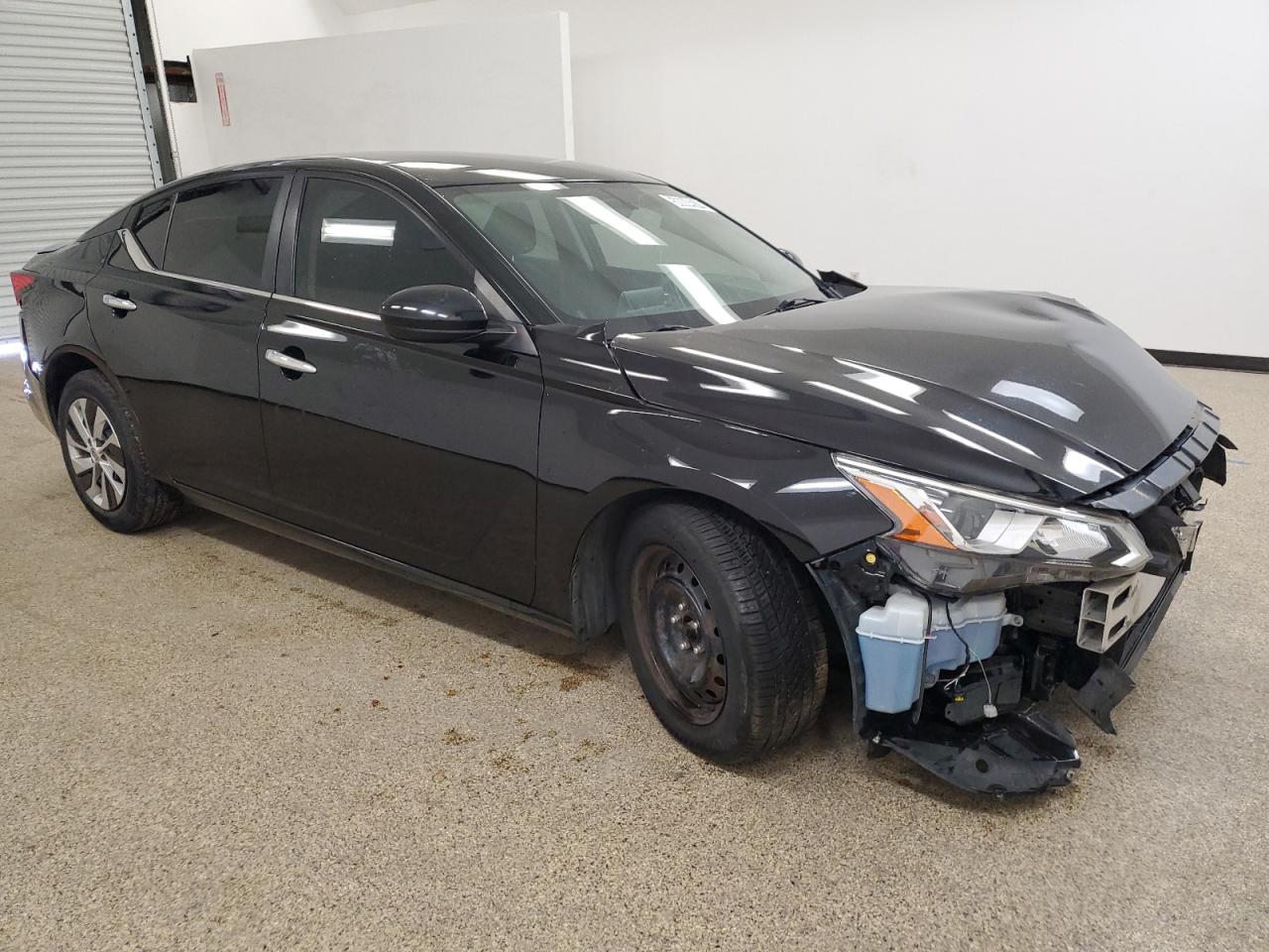 2020 Nissan Altima VIN 1N4BL4BV8LC236534 Copart auction photo, front end / rear end damage thumbnail 4