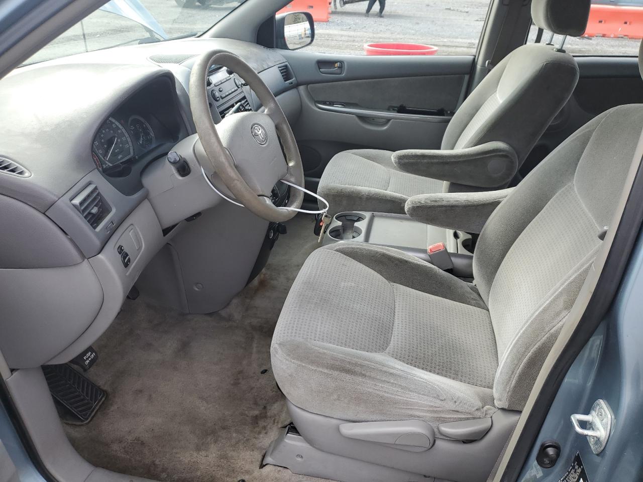 2007 Toyota Sienna VIN 5TDZK23C37S006174 Copart auction photo, minor dent/scratches / normal wear damage thumbnail 7
