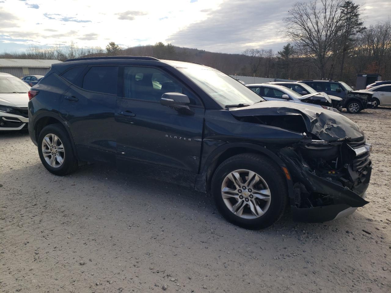 2019 Chevrolet Blazer VIN 3GNKBHRS7KS697479 Copart auction photo, front end / side damage thumbnail 4