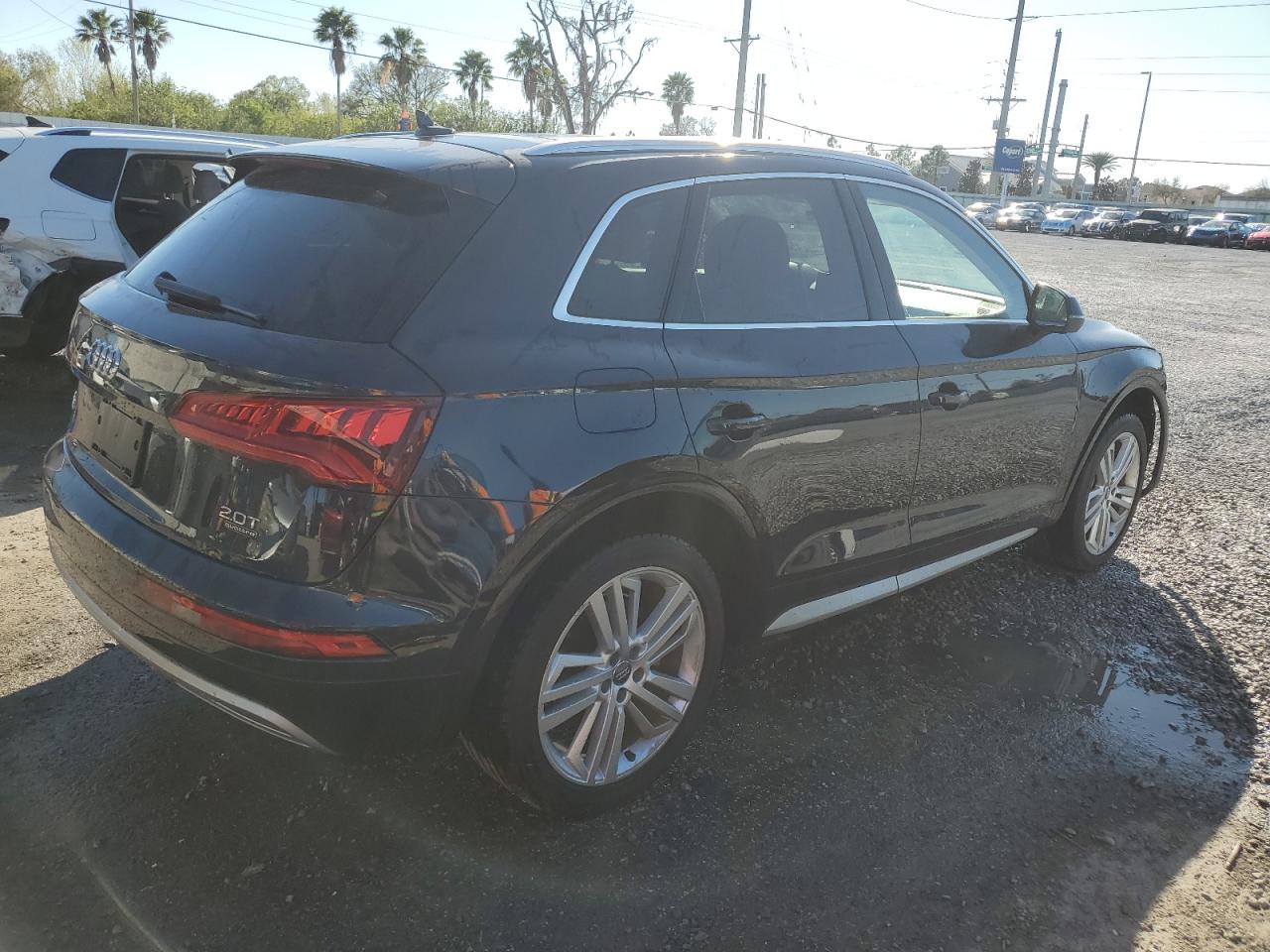 2018 Audi Q5 VIN WA1BNAFY2J2022594 Copart auction photo, front end damage thumbnail 3